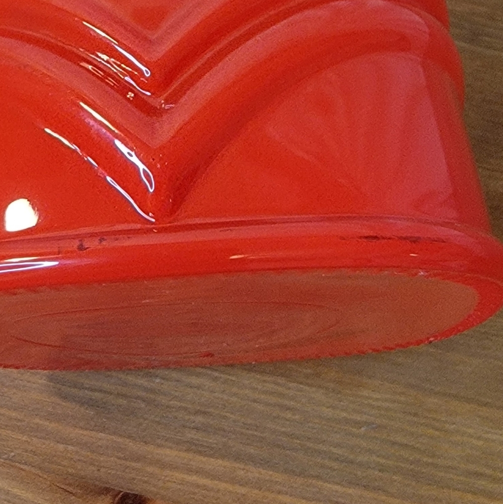 Red Glass and Ceramic Target Bullseye Candy Jar - Collectible - Popular - Picture 9 of 9